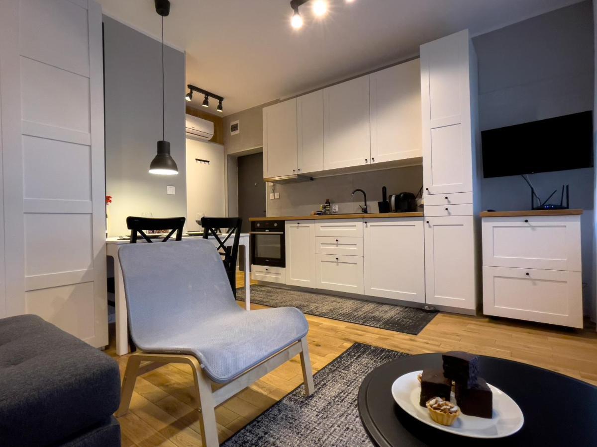 Urabn Apartments Studio With Garden No 2A Chorzow Katowice Free Private Parking, Self Check-In מראה חיצוני תמונה