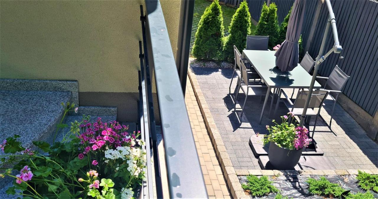 Urabn Apartments Studio With Garden No 2A Chorzow Katowice Free Private Parking, Self Check-In מראה חיצוני תמונה