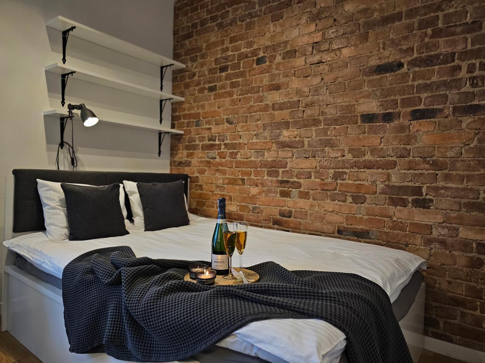 Urabn Apartments Studio With Garden No 2A Chorzow Katowice Free Private Parking, Self Check-In מראה חיצוני תמונה